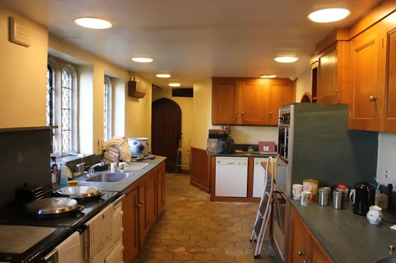 Kitchen at Medieval hall in Essex, M330 (photo 32)