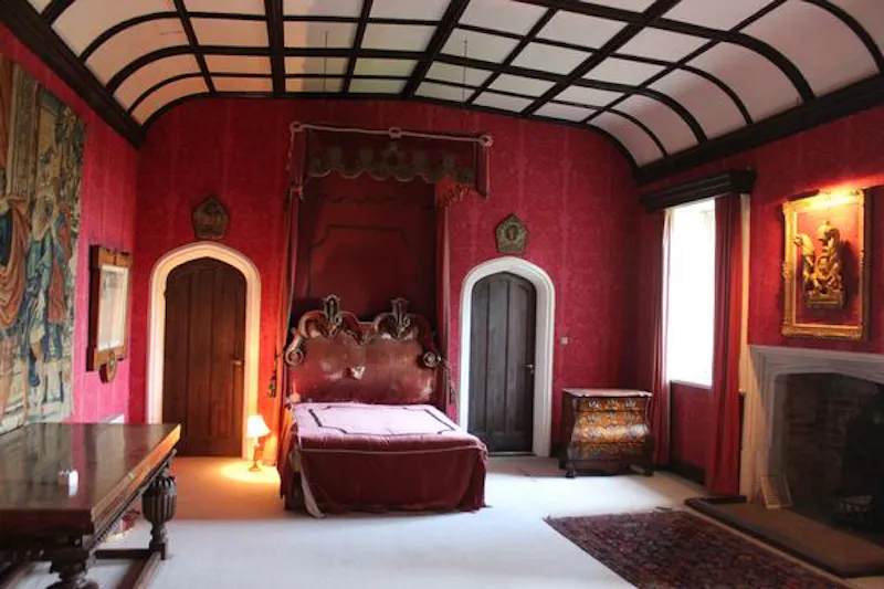 Medieval hall in Essex, M330 (photo 41)