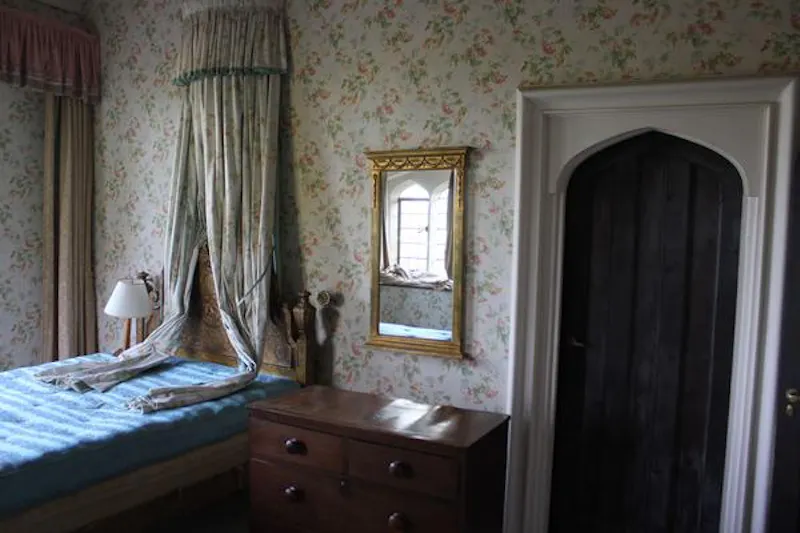 Bedroom at Medieval hall in Essex, M330 (photo 43)