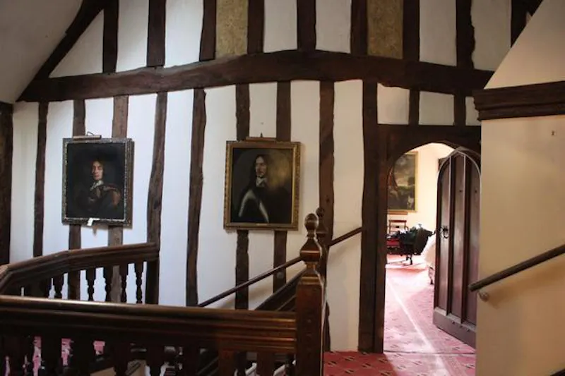 Medieval hall in Essex, M330 (photo 48)