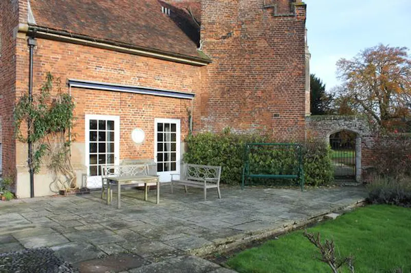 Terrace/Patio at Medieval hall in Essex, M330 (photo 98)