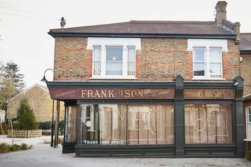 Film location SHOP39 in London (photo 22)