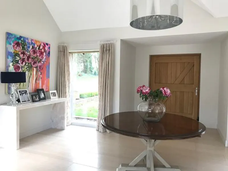 Entrance hall at Rural Hampshire bungalow, D2446 (photo 2)