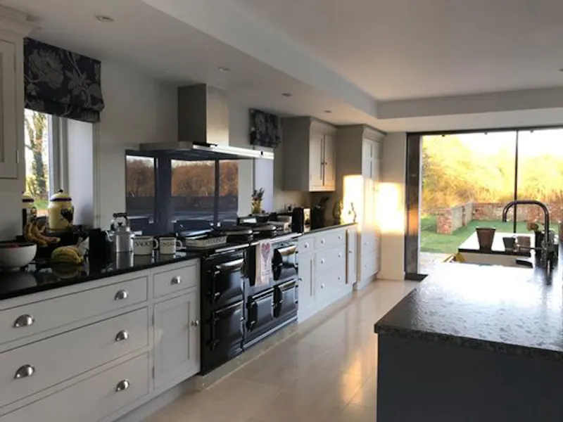 Rural Hampshire bungalow, D2446 (photo 8)