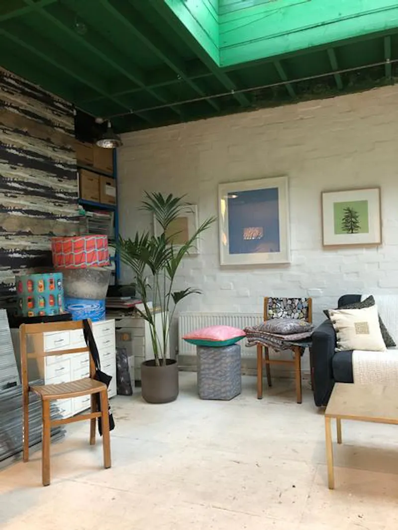 Haggerston workshop & courtyard, N473 (photo 3)