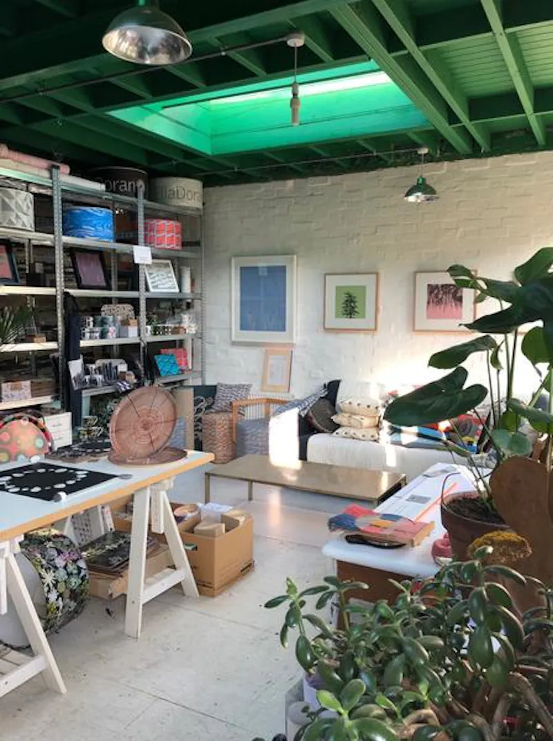 Haggerston workshop & courtyard, N473 (photo 4)