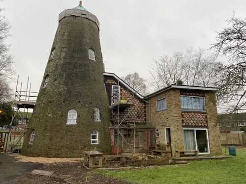 Original windmill in Croxley , Q143