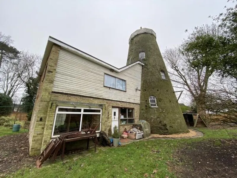 Original windmill in Croxley , Q143 (photo 6)