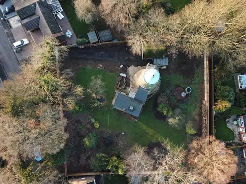 Garden at Original windmill in Croxley , Q143 (photo 7)