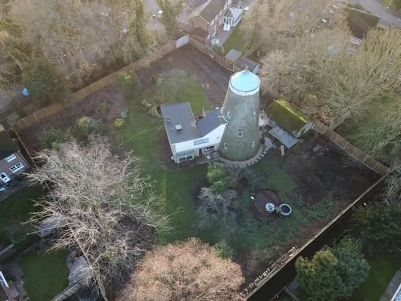 Original windmill in Croxley , Q143 (photo 8)