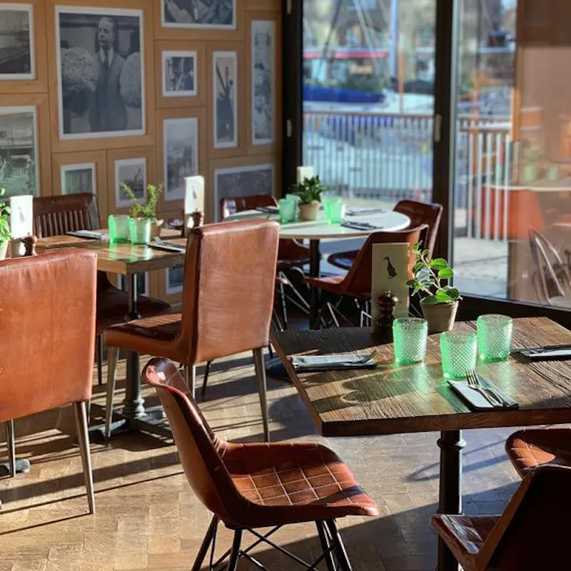 St Katharine Dock restaurant, R834 (photo 5)