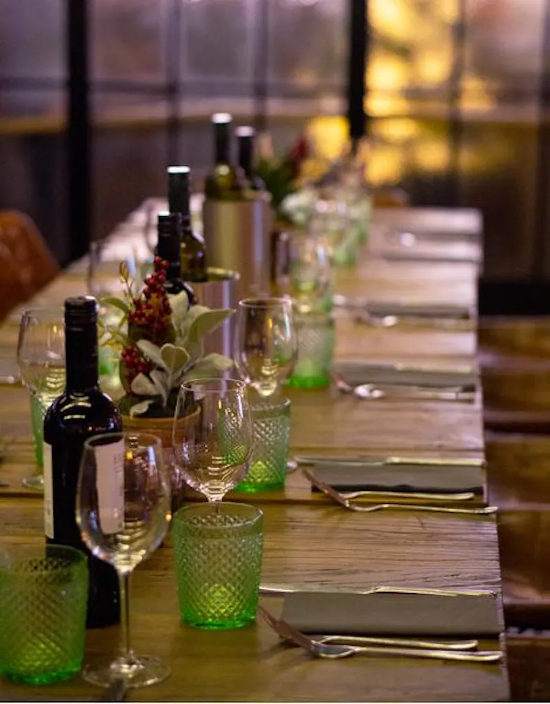 St Katharine Dock restaurant, R834 (photo 8)