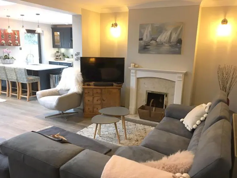 Living Room at Modernised  Twickenham home, D2450 (photo 11)