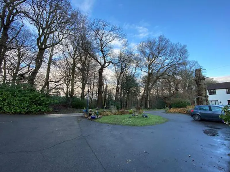 Driveway at Virginia Water bungalow, C919 (photo 17)