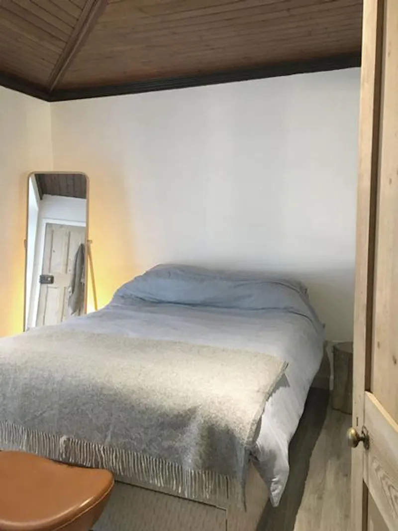 Bedroom at Film location CH111 in Norfolk (photo 17)