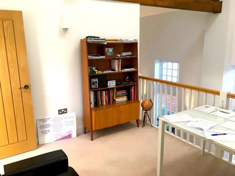 Gamlingay contemporary barn, B1879 (photo 17)