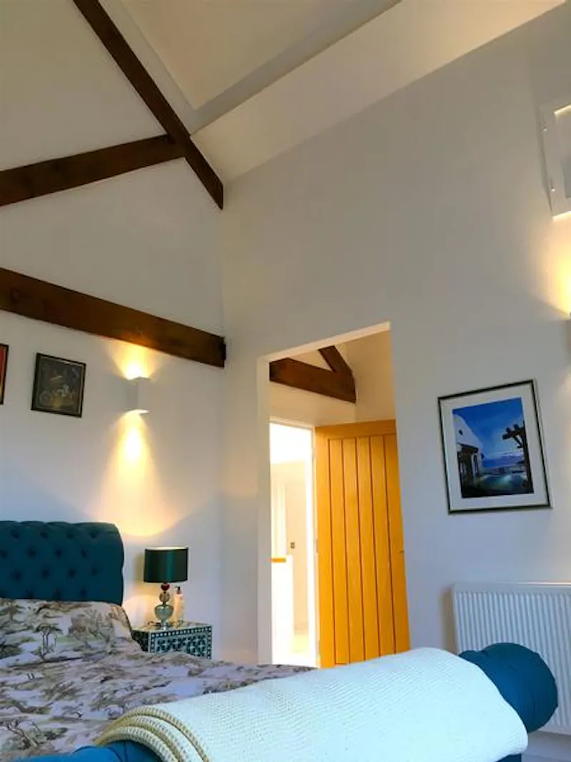 Gamlingay contemporary barn, B1879 (photo 19)