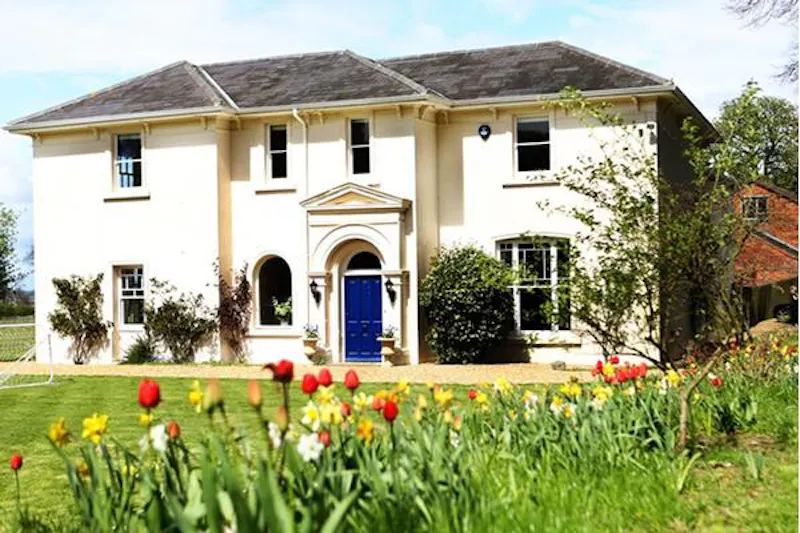 Daventry country house with stables, A1519 (photo 1)