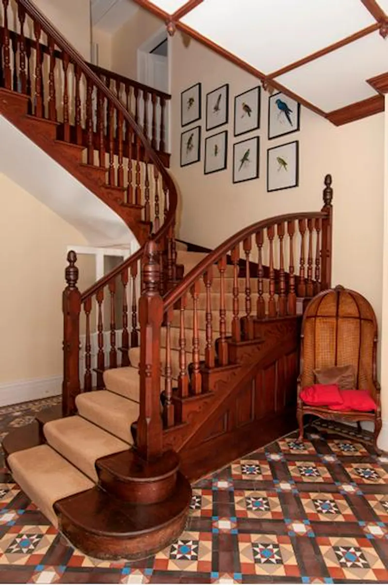 Entrance hall at Daventry country house with stables, A1519 (photo 12)