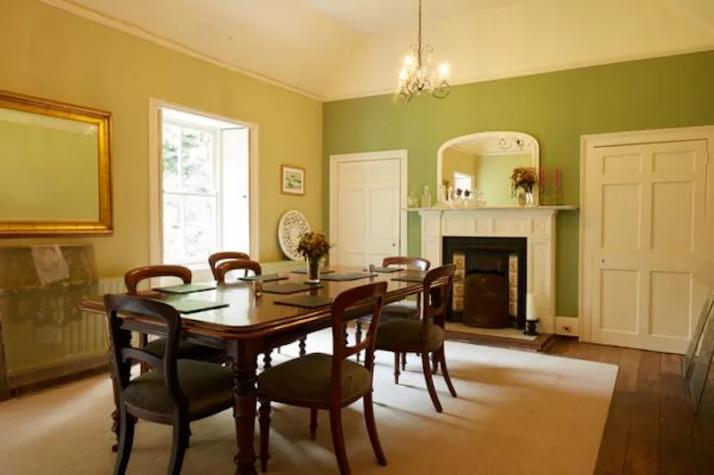 Dining room at Georgian farmhouse in Egerton, A1520 (photo 10)