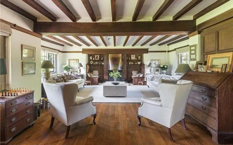 Arts & Crafts  Hitchin house, M332 (photo 6)