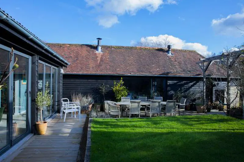 Hartfield barn conversion, L708 (photo 1)