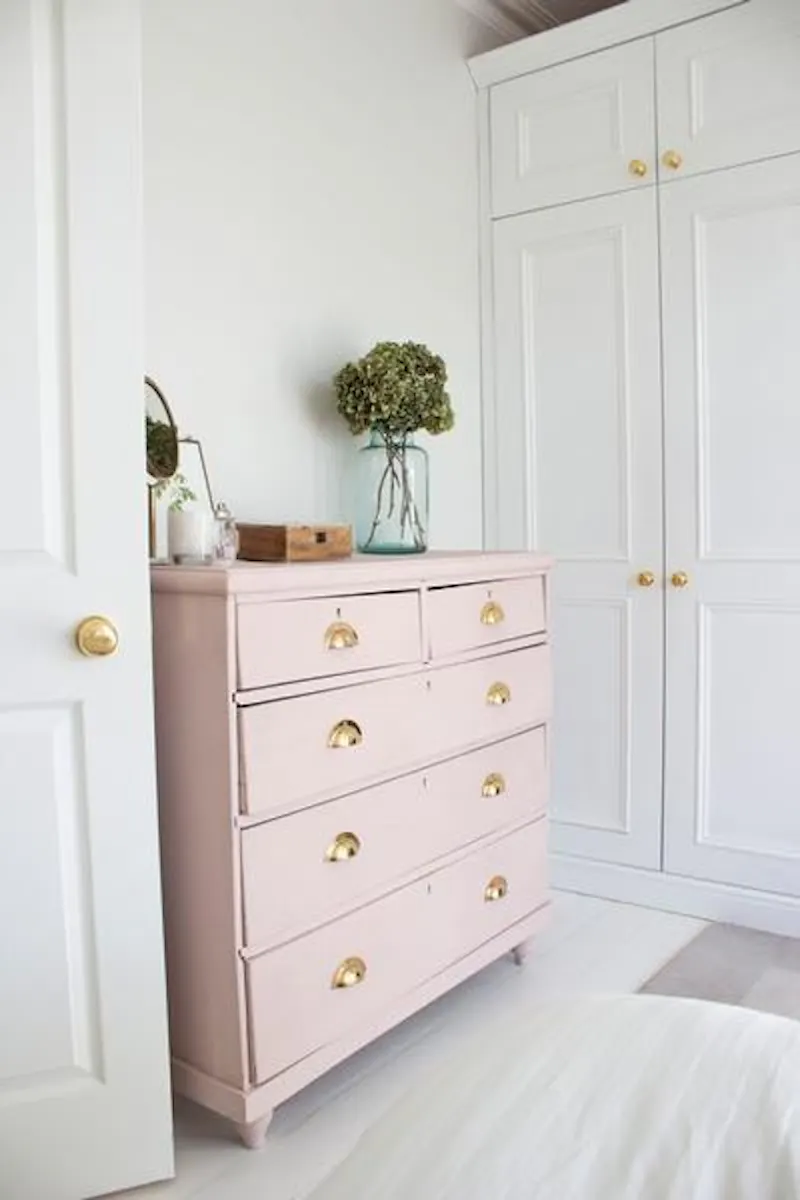 Pretty Surbiton house, E474 (photo 15)