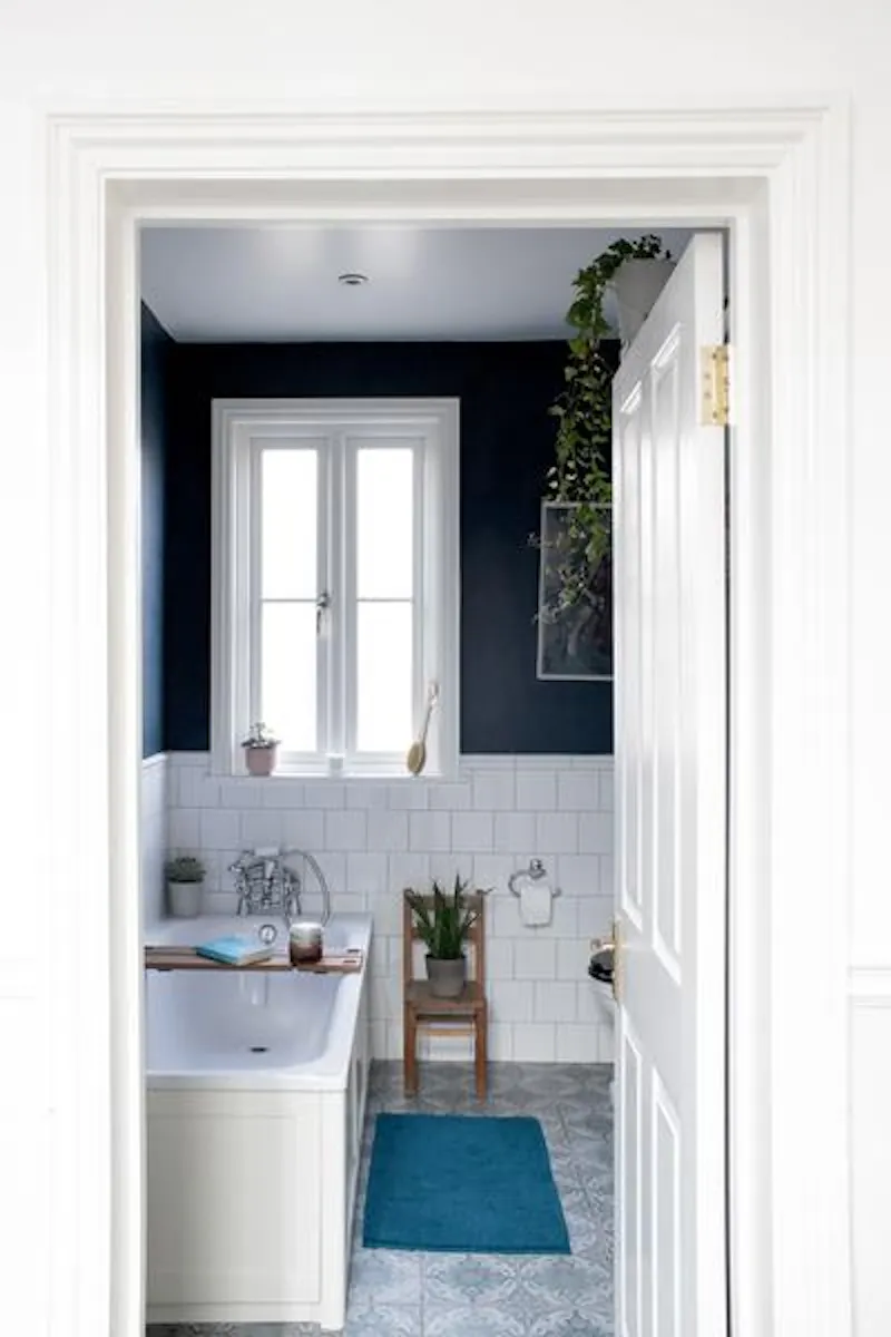 Pretty Surbiton house, E474 (photo 16)