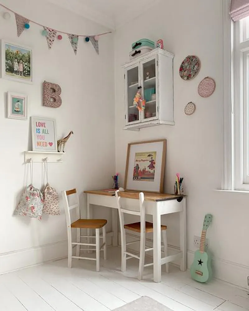 Pretty Surbiton house, E474 (photo 23)