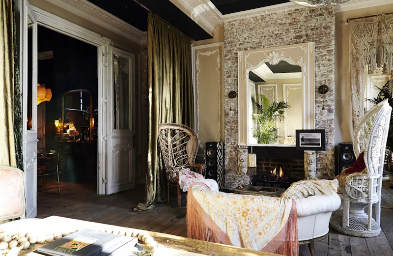 Through drawing room at Bohemian Maida Vale apartment, F1074 (photo 29)