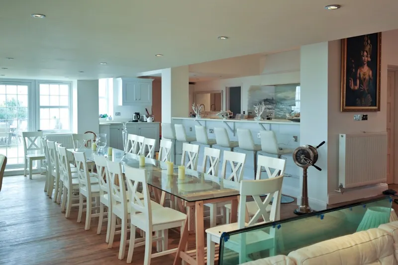 Dining room at Angmering on Sea beach house, C842 (photo 10)