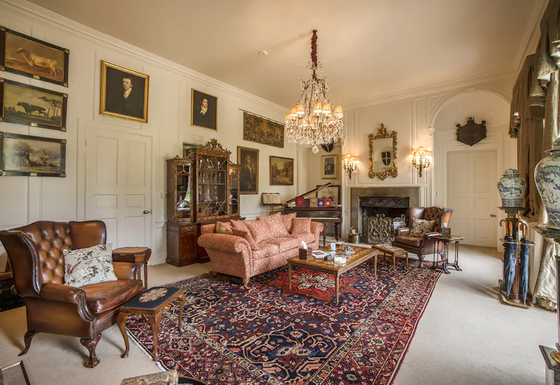 Fireplace at Queen Anne estate in Northampton, G311 (photo 6)