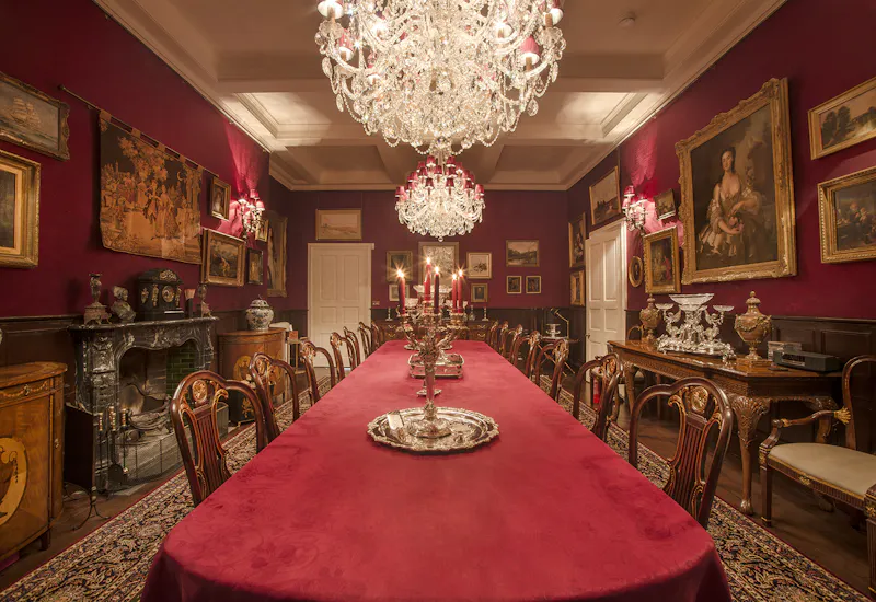 Dining room at Queen Anne estate in Northampton, G311 (photo 7)