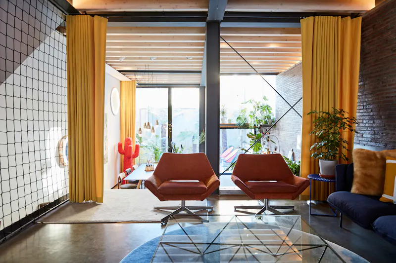 Colourful modern Homerton house, K416 (photo 5)
