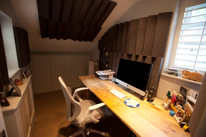Study at Stylish Brondesbury apartment, F1058 (photo 26)