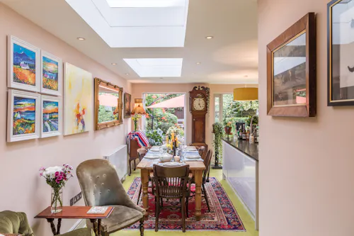 Vibrant Victorian home in Oval, B1888