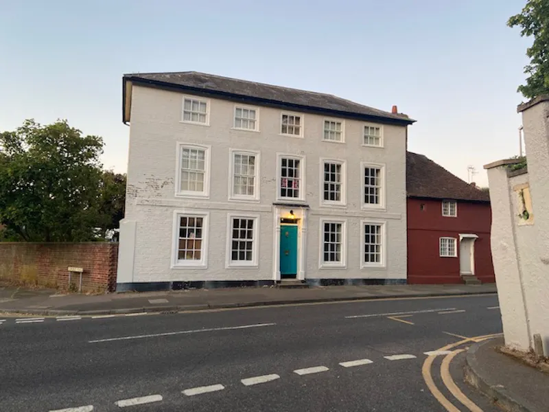 Large Canterbury farmhouse , A1528 (photo 1)