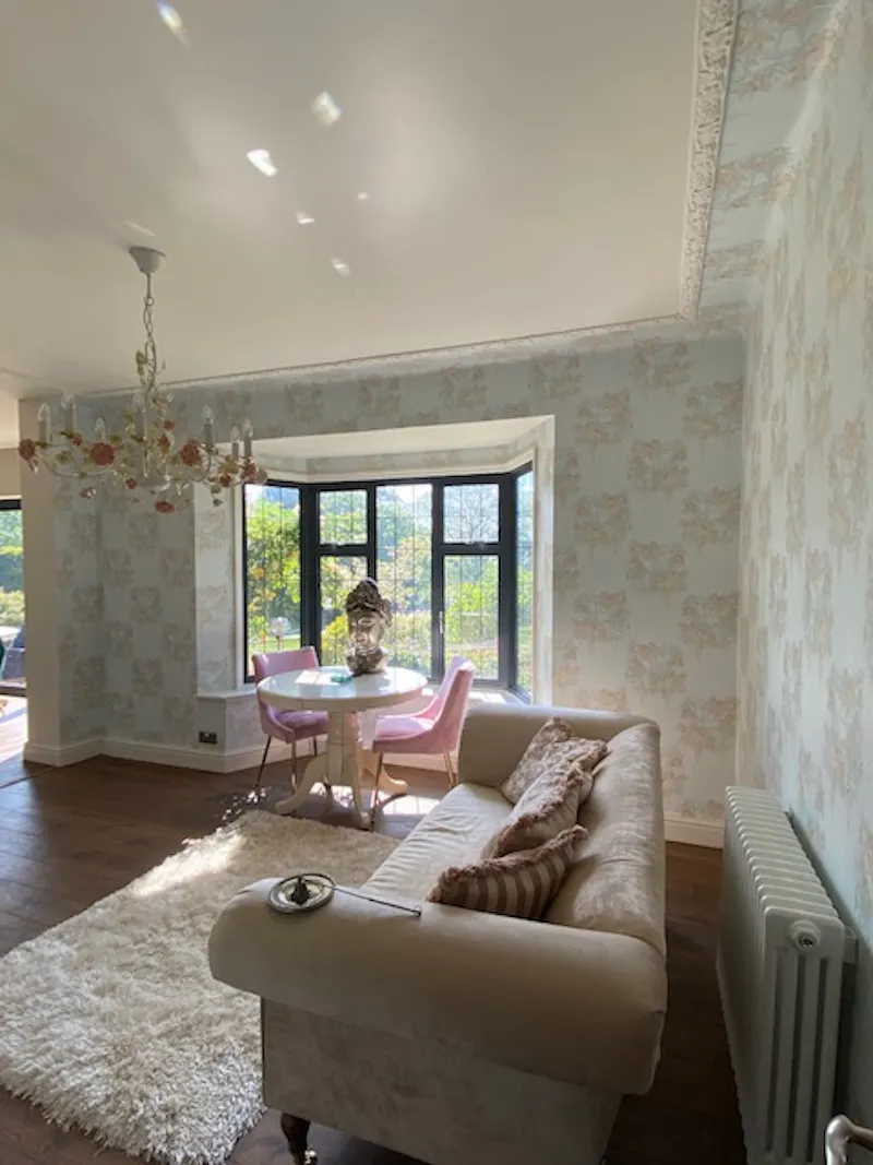 Wallpaper at Buxted country house, M337 (photo 5)