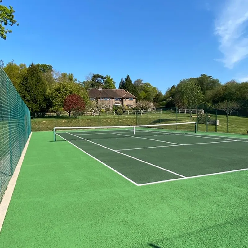 Tennis court at Buxted country house, M337 (photo 23)