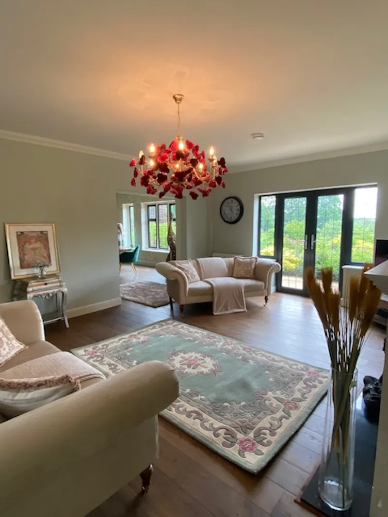 Drawing room at Buxted country house, M337 (photo 10)