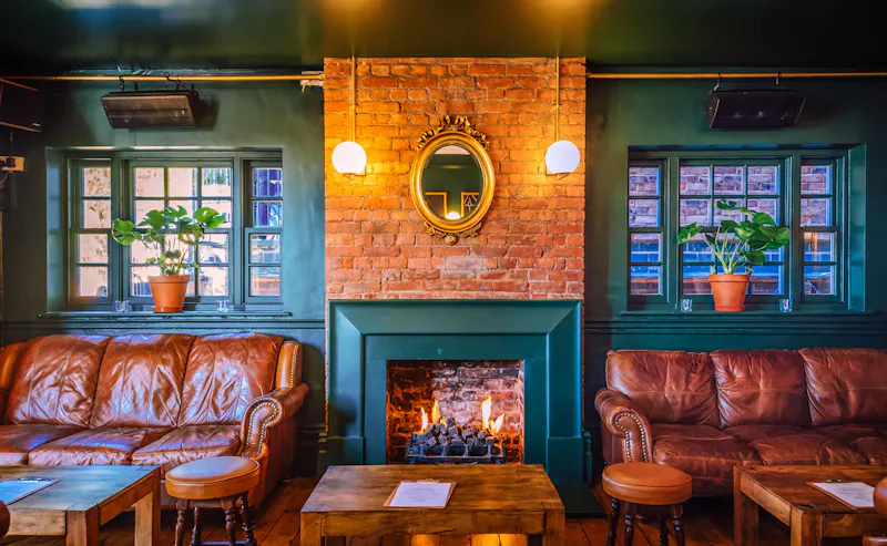 Willesden gastro pub, R839 (photo 2)