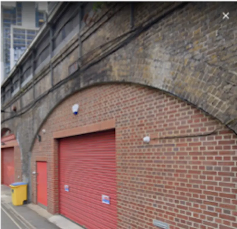 Vauxhall boxing gym & bar, Q145 (photo 1)
