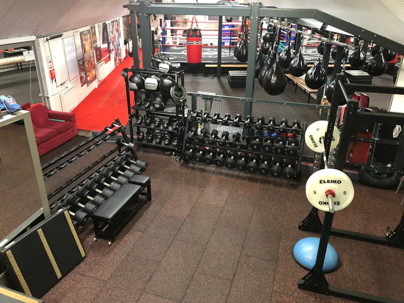 Vauxhall boxing gym & bar, Q145 (photo 5)