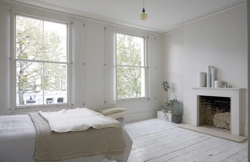 Bedroom at Pared-back Ladbroke Grove house, B507 (photo 3)