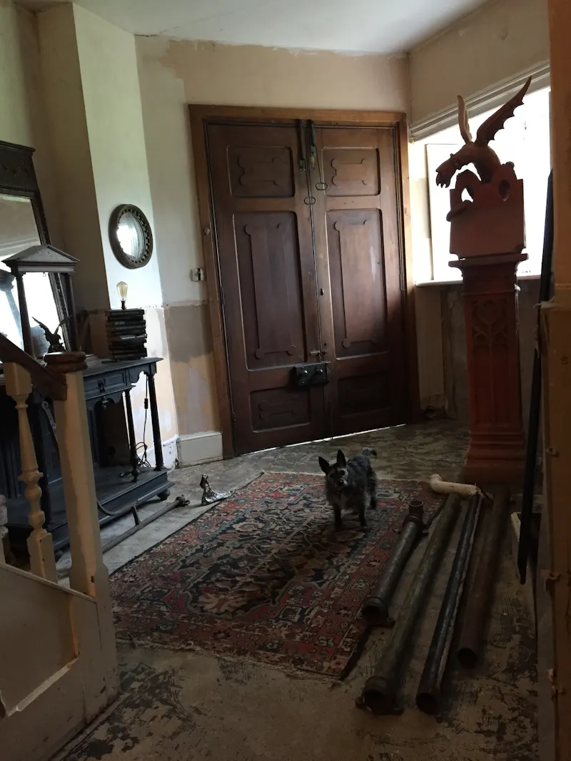 Entrance hall at Dilapidated Presteigne manor, M339 (photo 2)