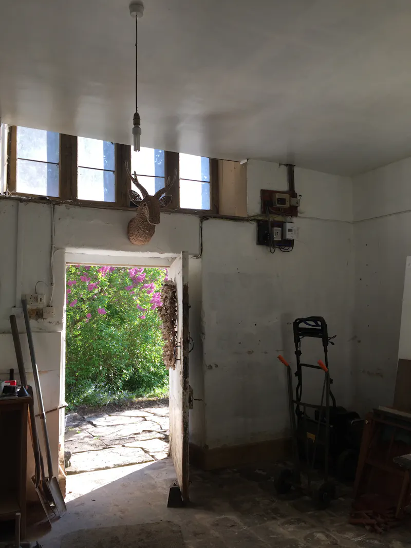 Dilapidated Presteigne manor, M339 (photo 22)
