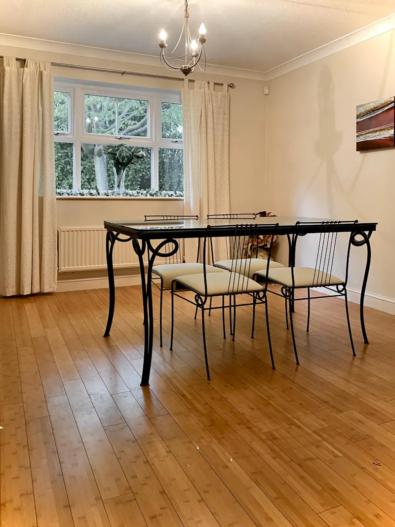 Dining room at Bishop's Stortford family home, D2464 (photo 11)