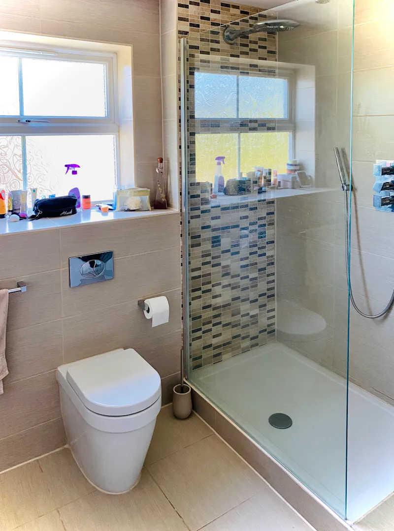 Bathroom at Bishop's Stortford family home, D2464 (photo 18)