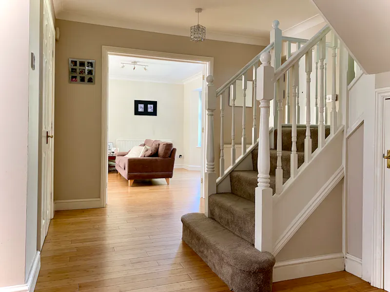 Entrance hall at Bishop's Stortford family home, D2464 (photo 2)
