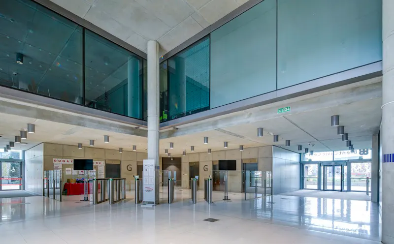 Modern Wembley civic offices, V164 (photo 6)